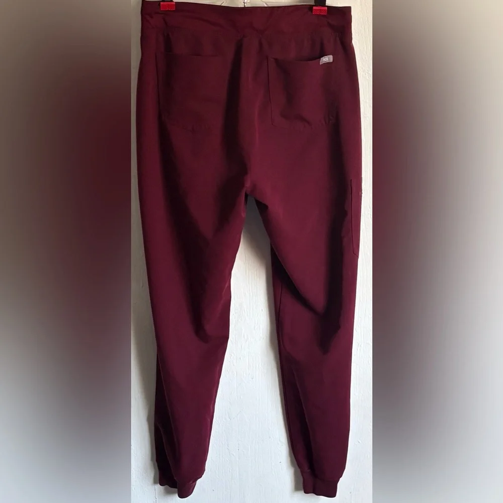 Figs Zamora Burgundy Jogger Scrub Pants Size M/T - Picture 3 of 6